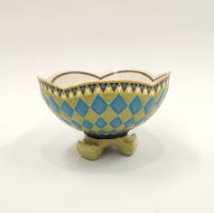 象嵌ダイヤ柄鉢